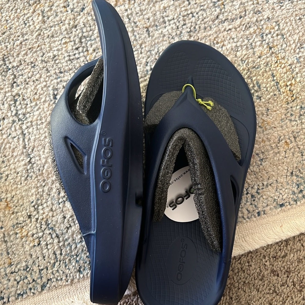 OOFOS Navy Recovery Flip flops thong sandals shoes women size 12 Men’s size 10 - Picture 11 of 12